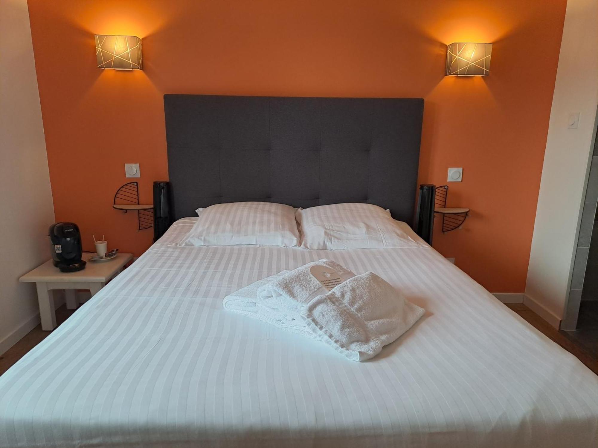 Hotel L'Auberge Canaulaise Lacanau Eksteriør bilde