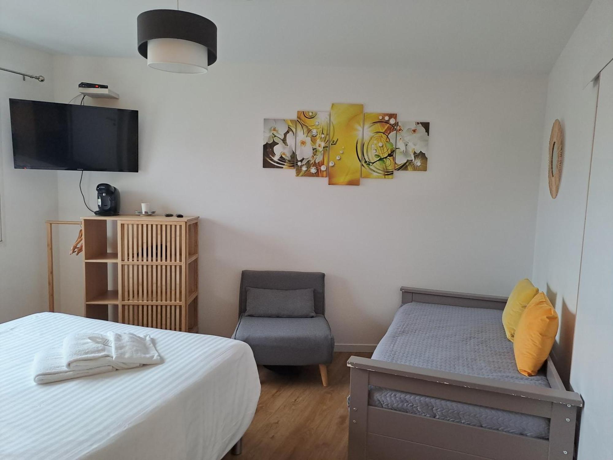 Hotel L'Auberge Canaulaise Lacanau Eksteriør bilde